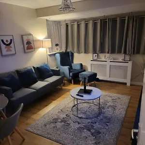  Apartment Lovely 2-bedroom With Free Wifi